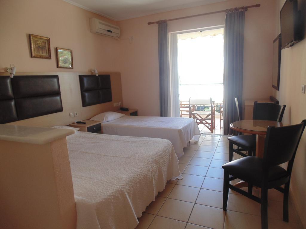 Nefeli Studios Loutra Edipsou  Chambre photo